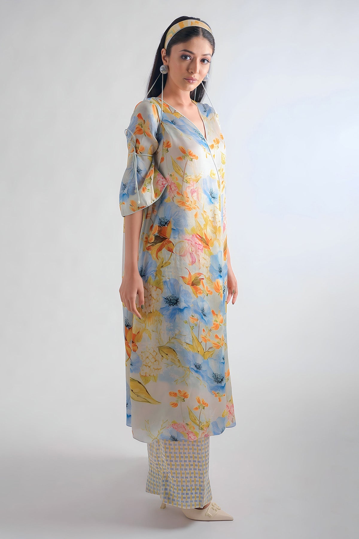 Kaftan Paired With Flare Pants