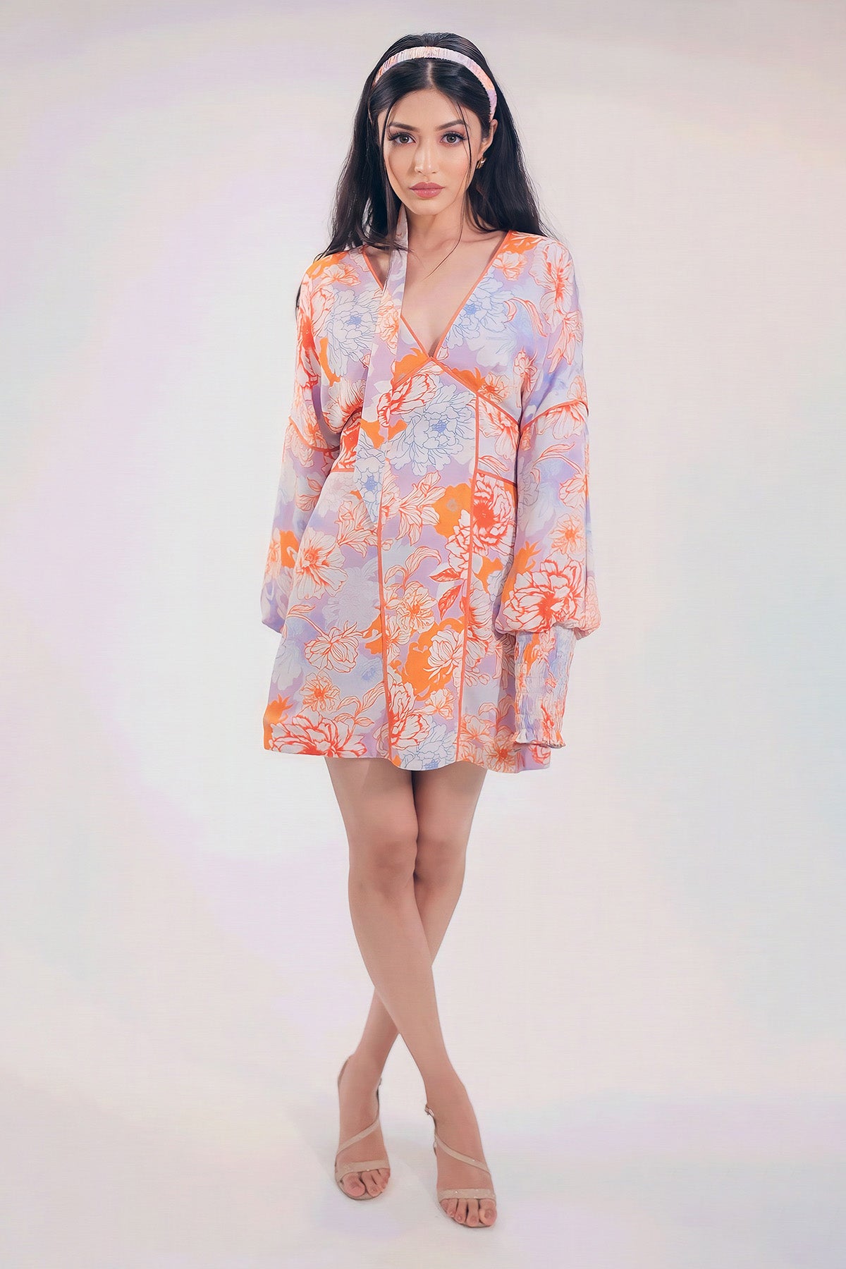 Dress With V Neckline And Puffed Sleeve