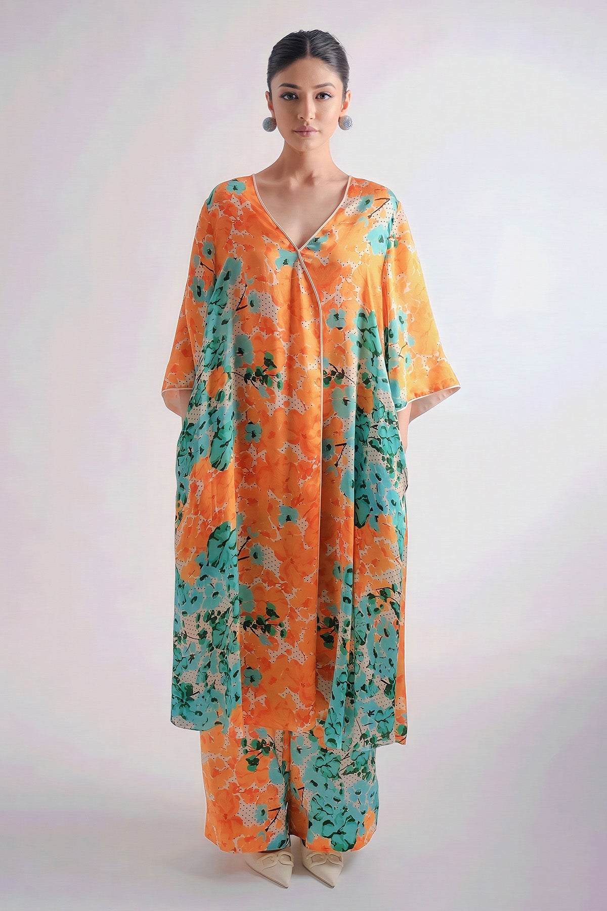 Kaftan Paired With Flare Pants